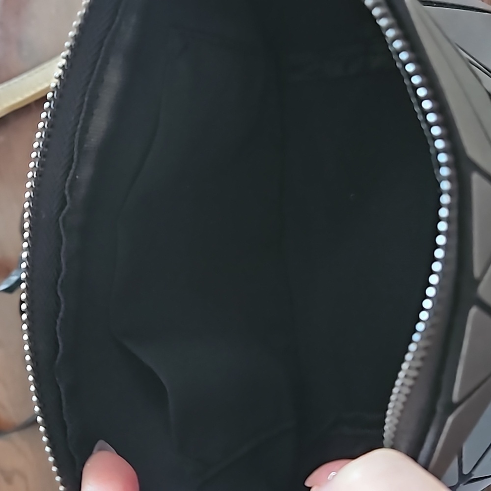 Iridescent Crossbody Hobo Style Bag - Picture 5 of 5
